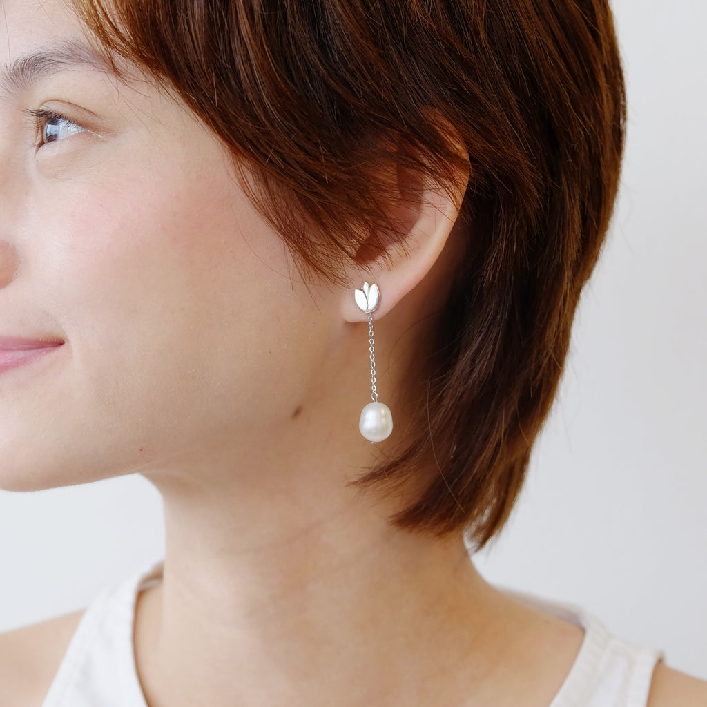 Chain Pearl Danglers in Silver