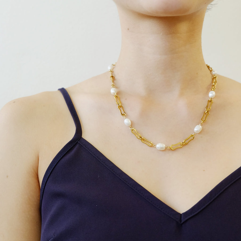 Sebastian Necklace in Pearl
