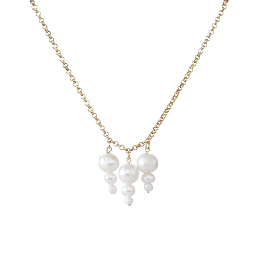 Tre Shelly Pearl Necklace