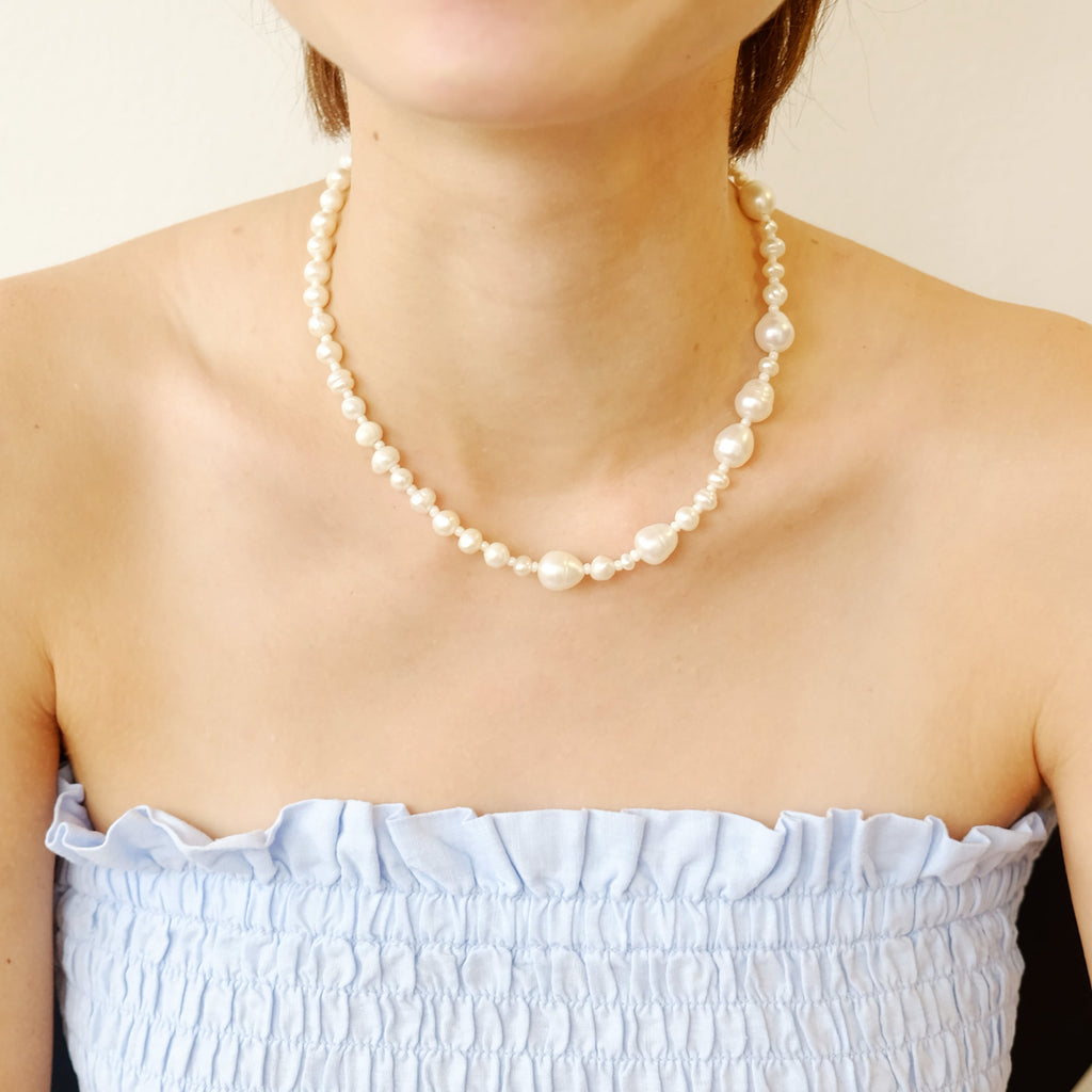 Hailey Necklace in Pearl